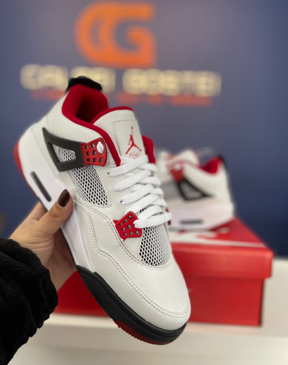 NIKE AIR JORDAN 4 RETRO - Imagem 5